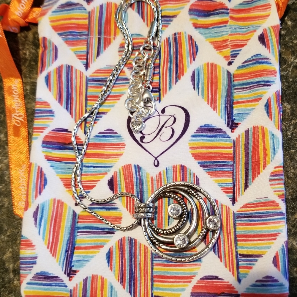 Brighton circle necklace
